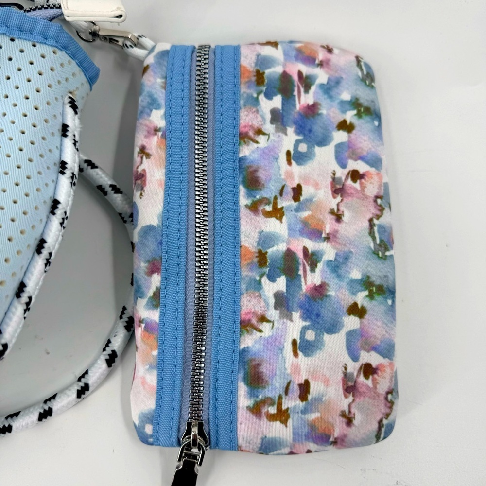 Posh Shores by‎ Jen & Co set of 2 Neoprene Floral Bags - Picture 8 of 12